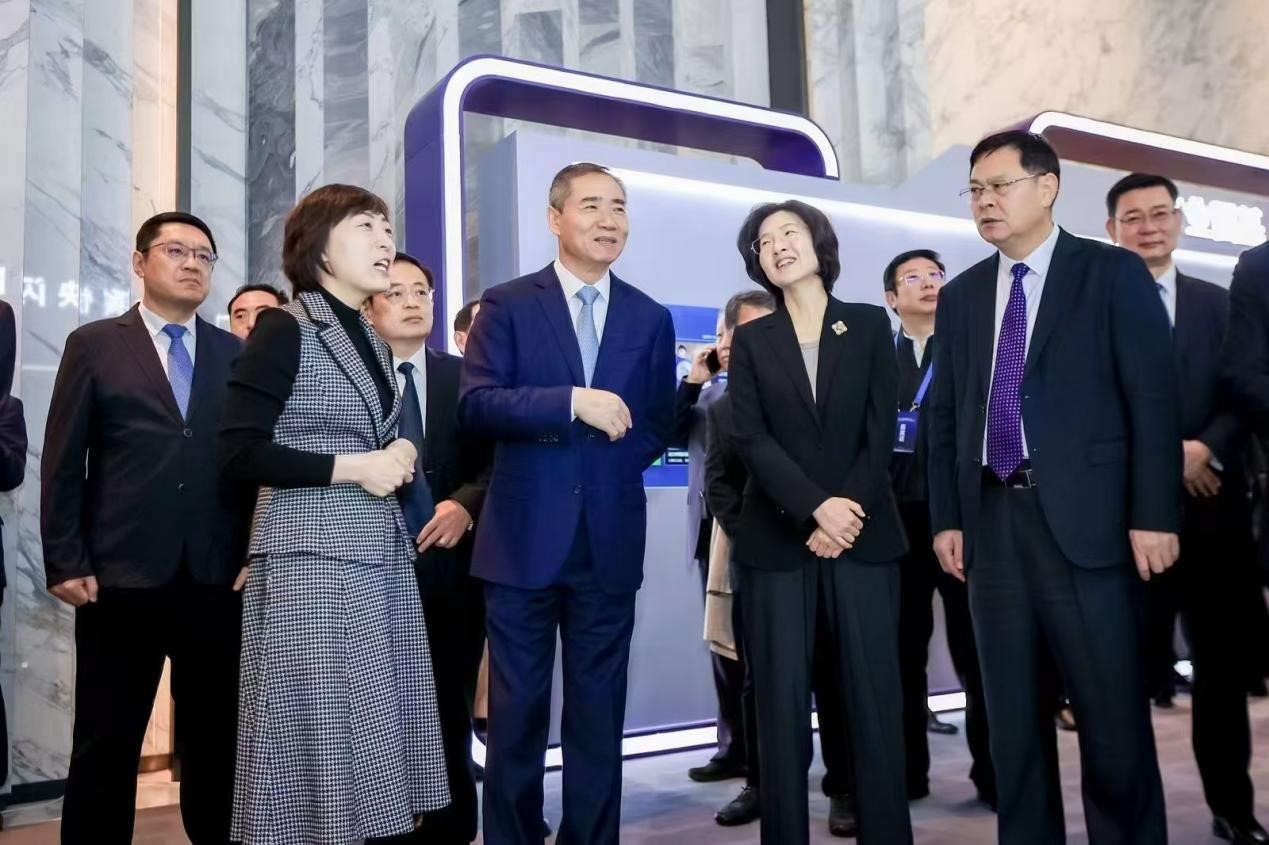 齐鲁股权交易中心参加2024产业投融资大会暨国家产融合作试点城市“一城一策”路演活动